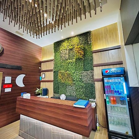 Hotel Regal International - Near Mumbai International Airport Andheri East Buitenkant foto
