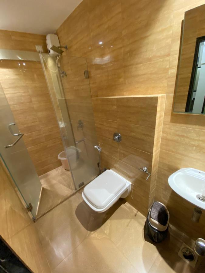 Hotel Regal International - Near Mumbai International Airport Andheri East Buitenkant foto