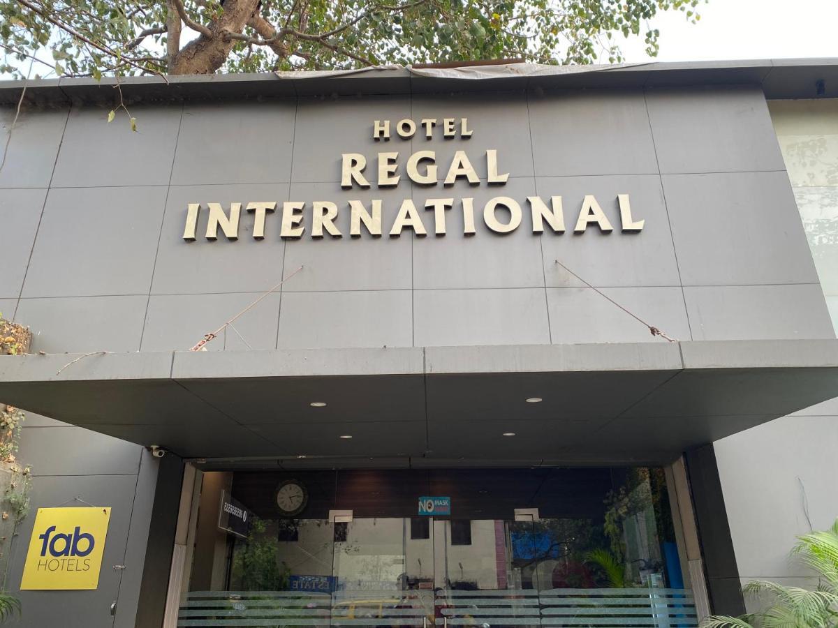 Hotel Regal International - Near Mumbai International Airport Andheri East Buitenkant foto