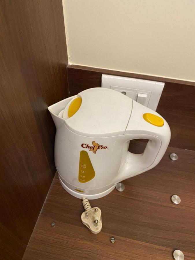 Hotel Regal International - Near Mumbai International Airport Andheri East Buitenkant foto