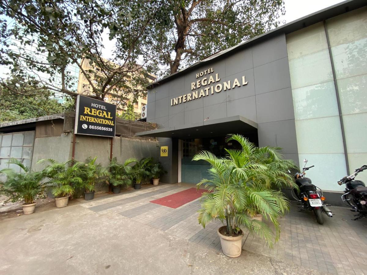 Hotel Regal International - Near Mumbai International Airport Andheri East Buitenkant foto
