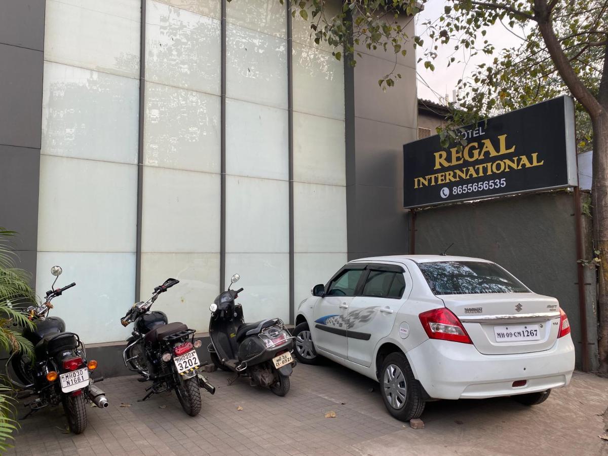 Hotel Regal International - Near Mumbai International Airport Andheri East Buitenkant foto
